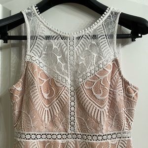 White lace bodycon dress